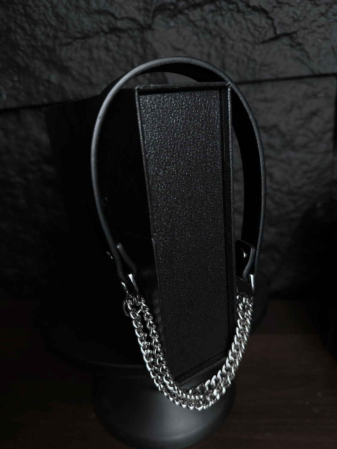Handcrafted PU Leather Triple-Chain Choker Collar – Adjustable Statement Streetwear Necklace