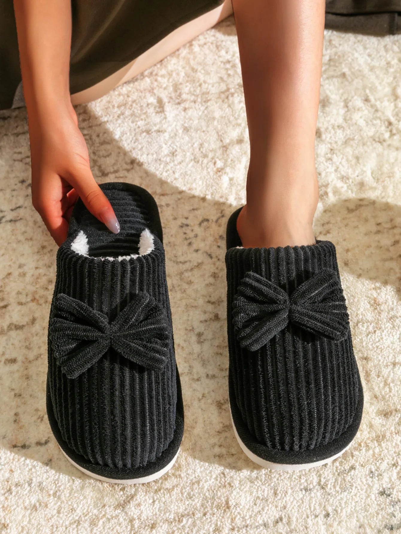 Women's Bow Slippers – Cozy Fall/Winter Indoor Shoes