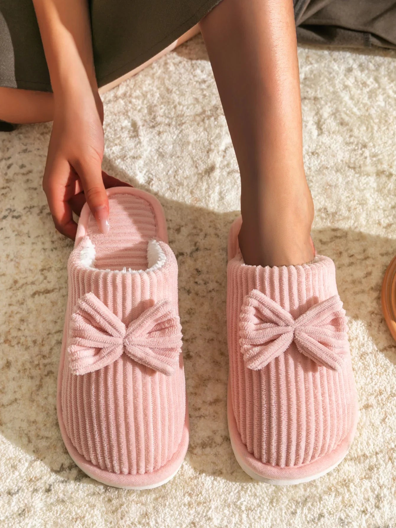 Women's Bow Slippers – Cozy Fall/Winter Indoor Shoes