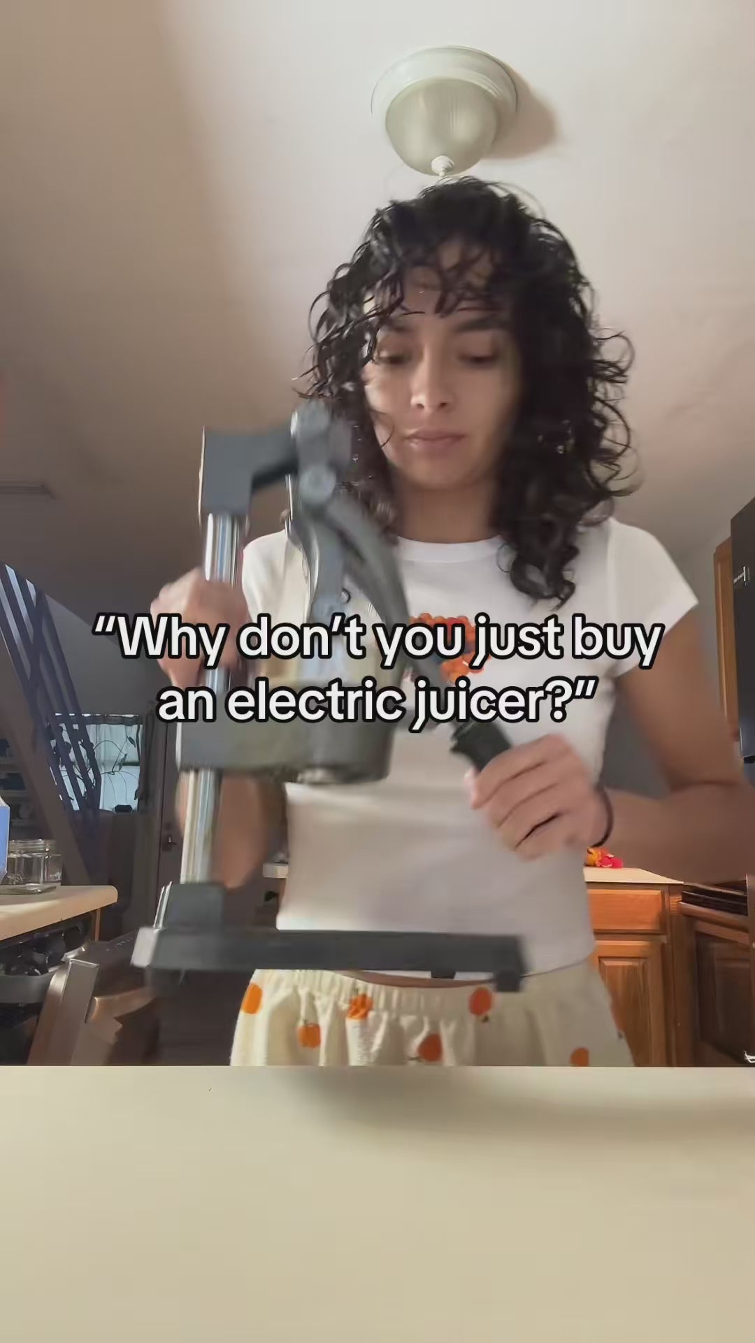 Manual MCJ2 Stainless Steel Juicer – Fresh Power in Your Hands video