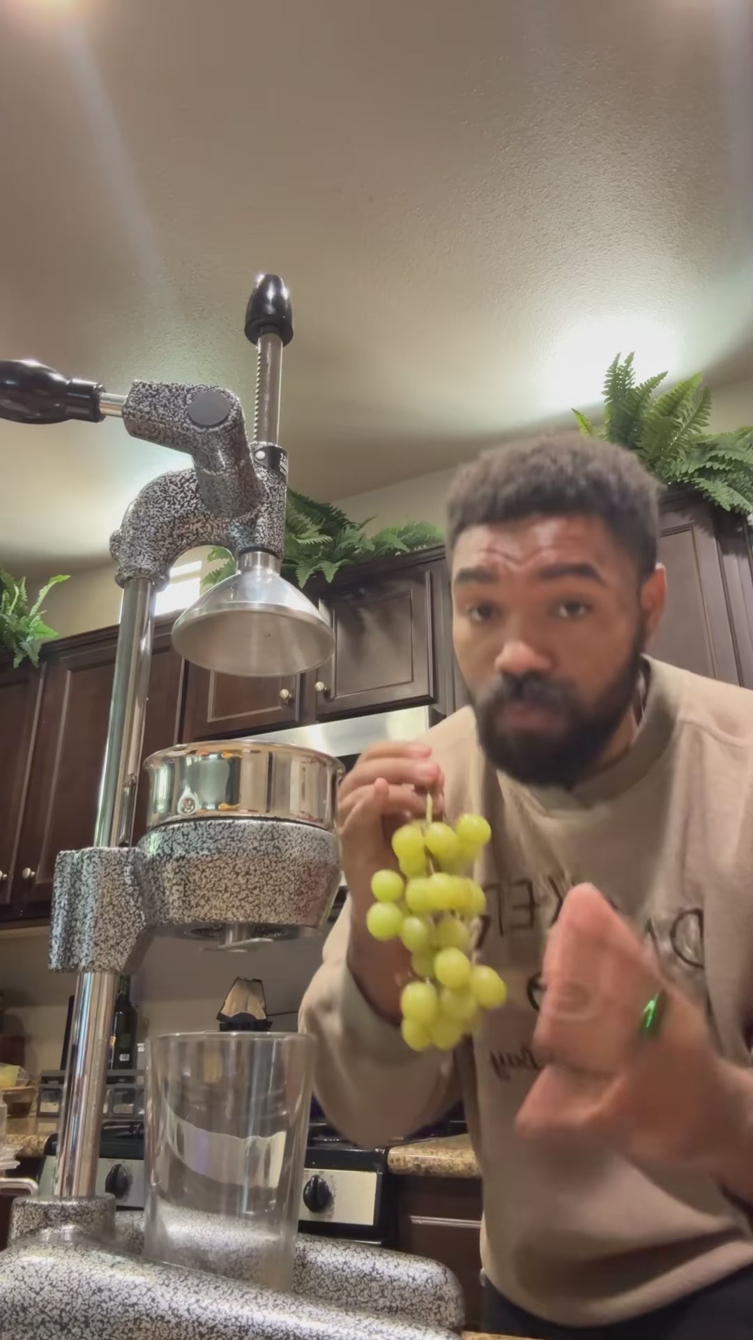 Manual MCJ2 Stainless Steel Juicer – Fresh Power in Your Hands video